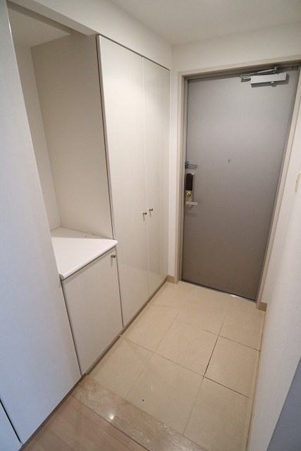 パシフィックロイヤルコートみなとみらいアーバンタワー 玄関