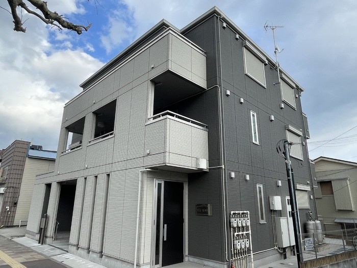 モンシャトー 302号室 外観