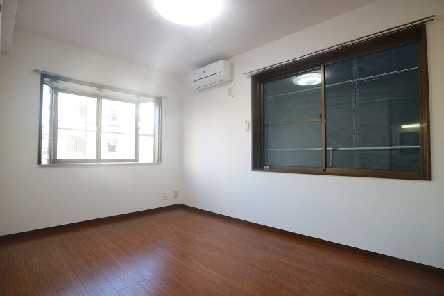 丸惣ビル ベッドルーム