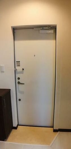 ランド金沢文庫 玄関