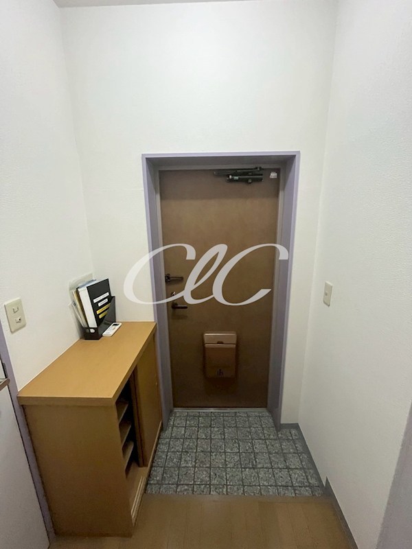 Y・Ｋビル 玄関