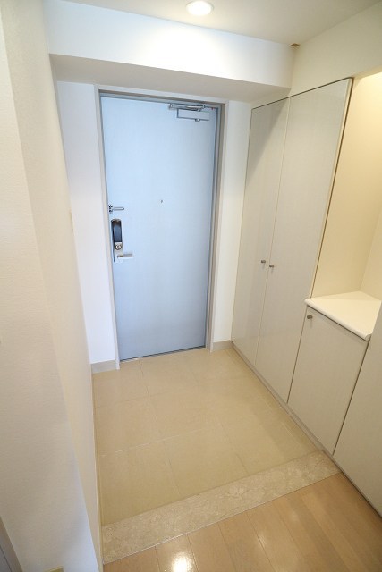 パシフィックロイヤルコートみなとみらいアーバンタワー 玄関