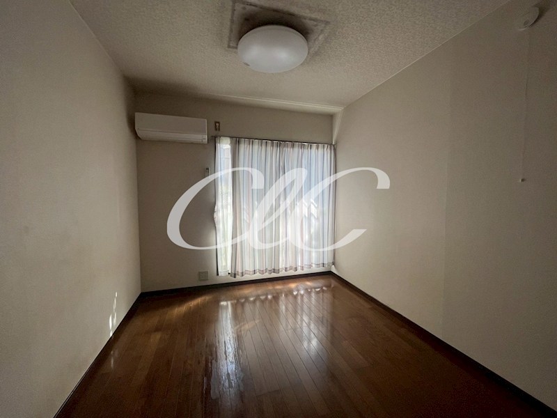 ジャーティンイトウ ベッドルーム