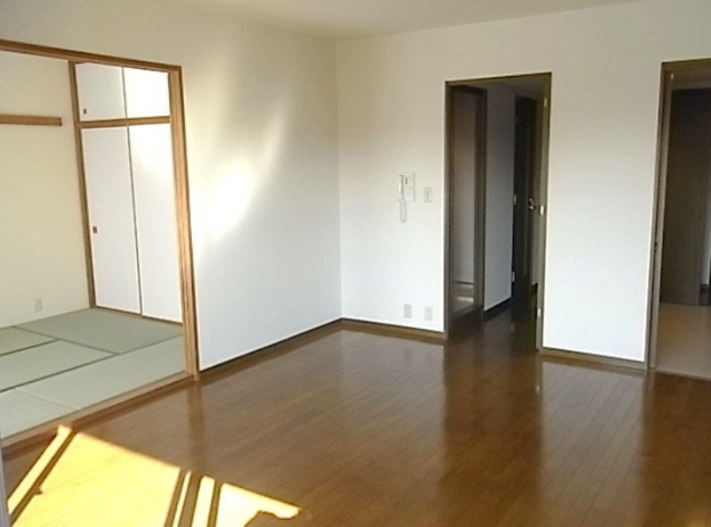 ヴィルヌーブ横浜港南台 リビング