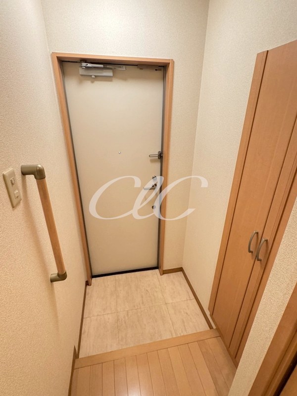 ユーロステージ 玄関