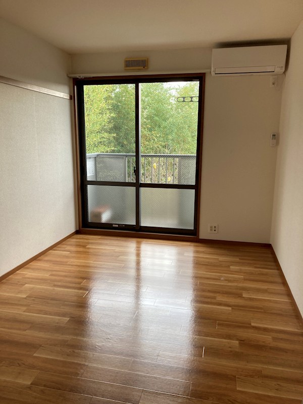 ヴェルドミールB リビング