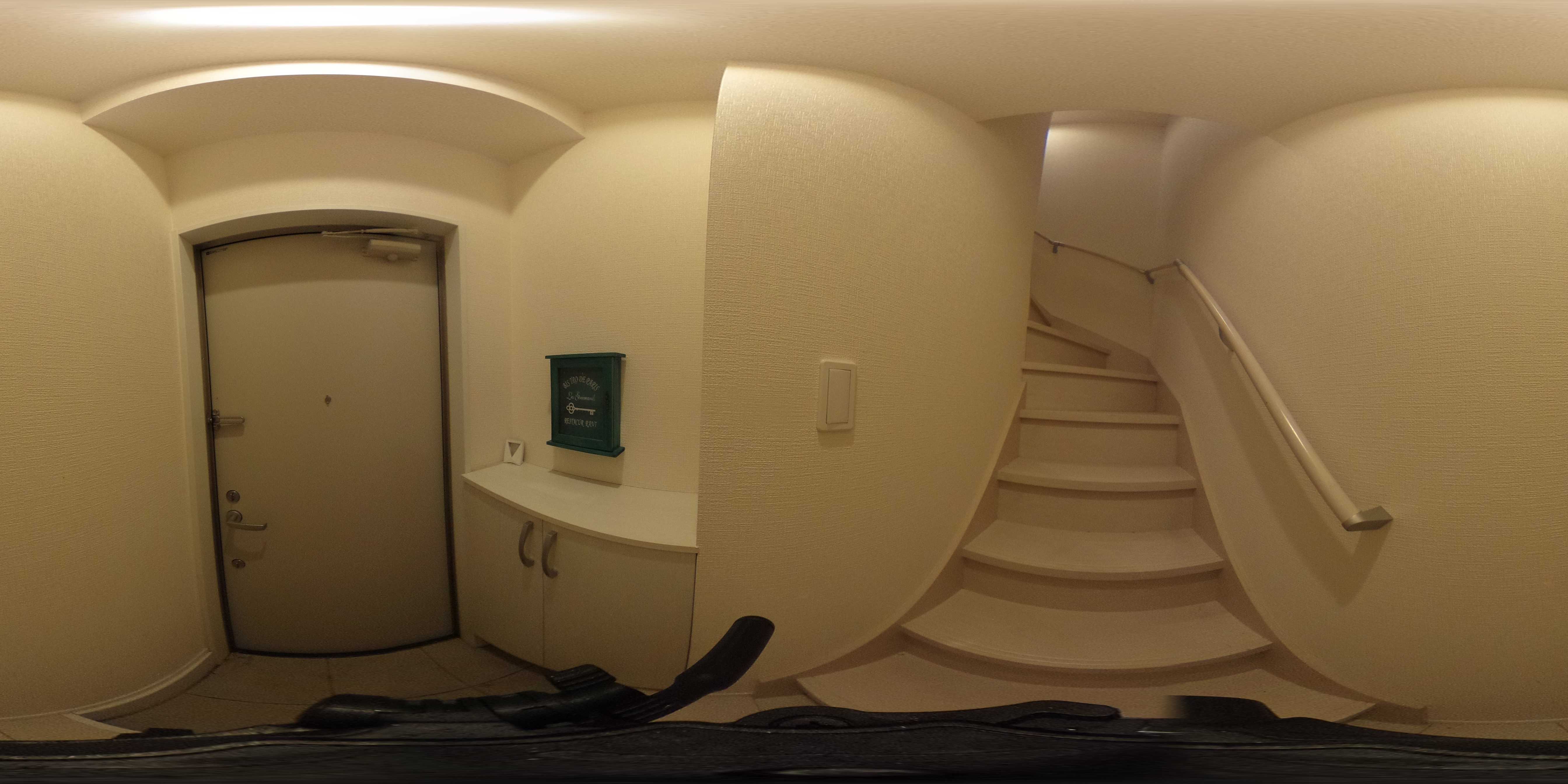 千葉県船橋市前原東５丁目 玄関