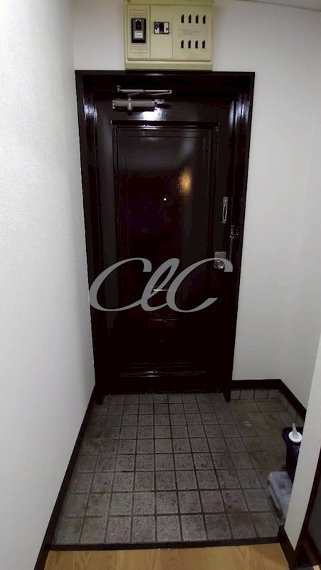 サンコート中里台パートⅤ 玄関