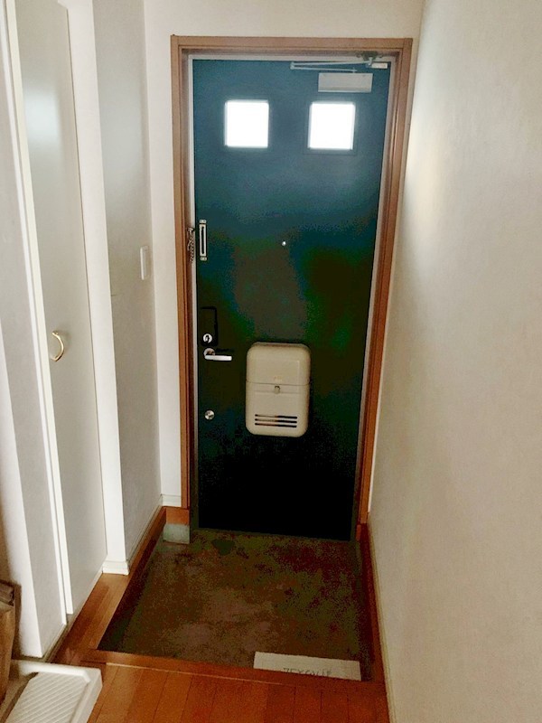 ピットーレ 玄関