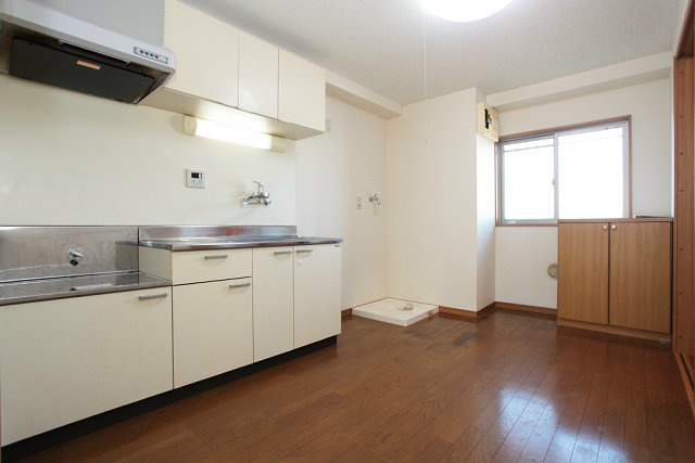 ゴールドベル新川崎 リビング