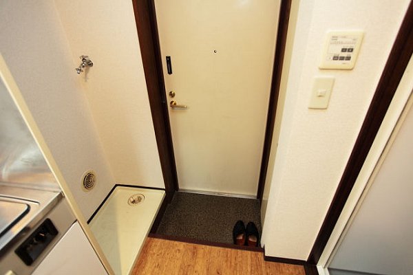 エスコートパレス江洋 玄関