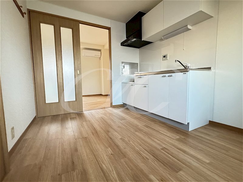 ゴールドベル新川崎 リビング