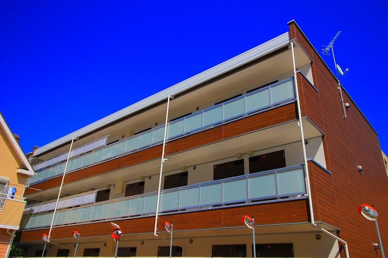 リブリ・ドゥソレイユ中里 外観