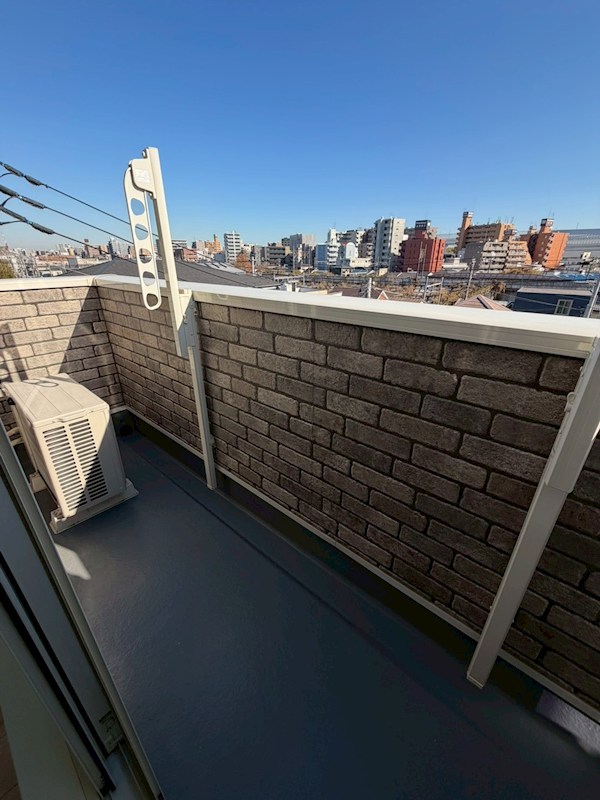 ハーミットクラブハウス横浜岸谷 ベランダ