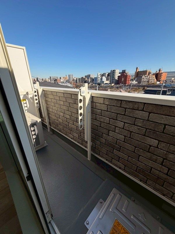 ハーミットクラブハウス横浜岸谷 ベランダ