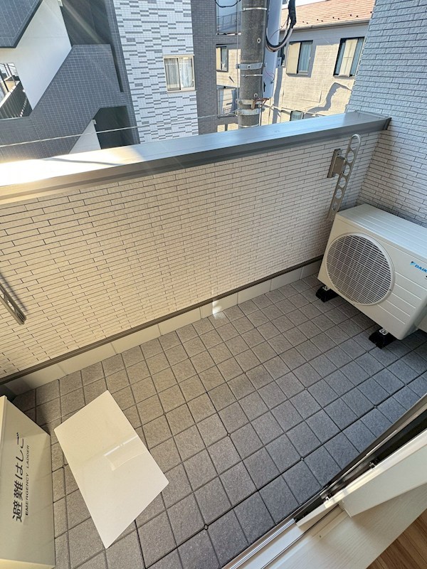 マイトリー ベランダ