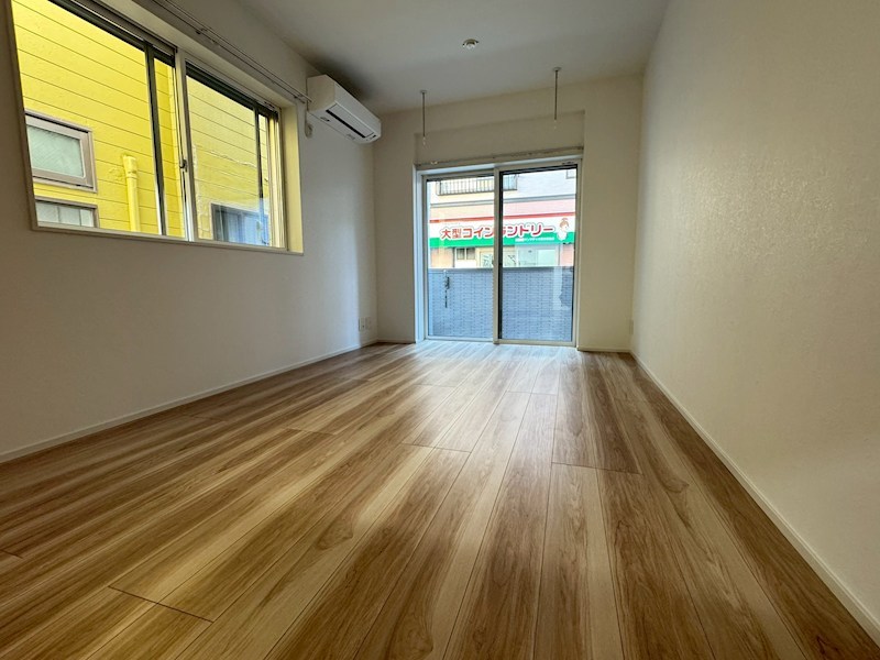 マイトリー リビング