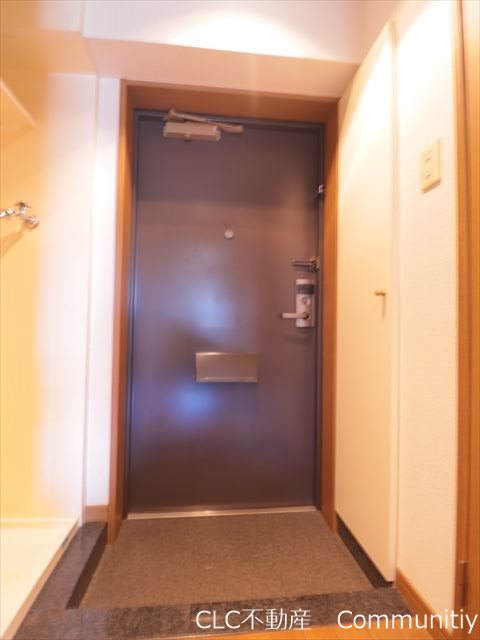 リバレイン 玄関