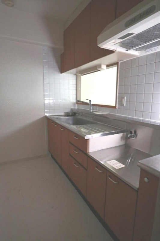 &#12463;&#12524;&#12540;&#12523;&#12288;&#12475;&#12531;&#12488;&#12521;&#12523; &#12461;&#12483;&#12481;&#12531;