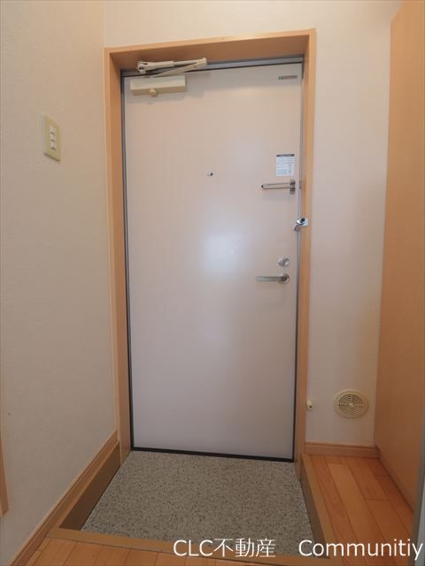 リリーテラスＣ 玄関