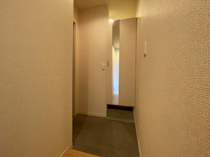 ウエストバード 玄関