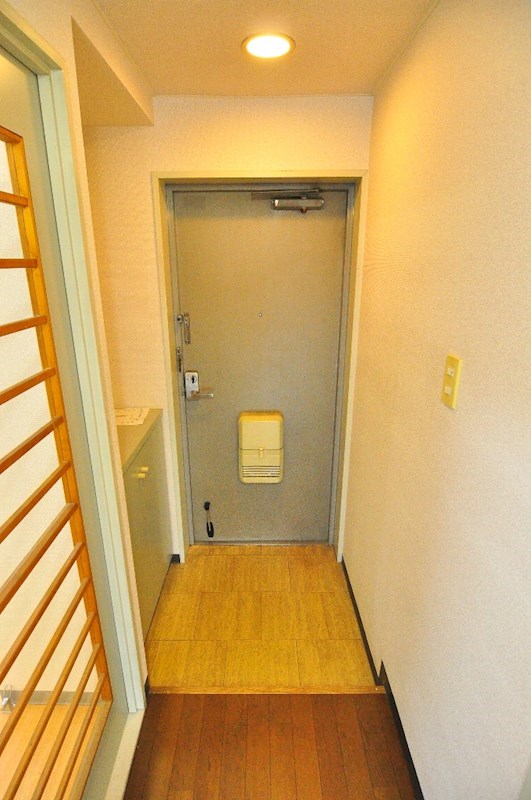 第2レクコーポ舞浜 玄関