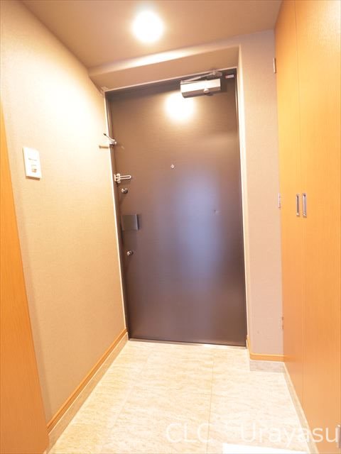 グランカーサ浦安 玄関
