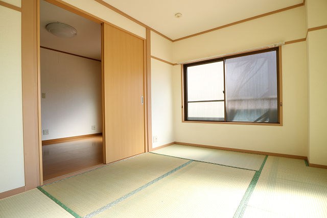 寿コーポ ベッドルーム