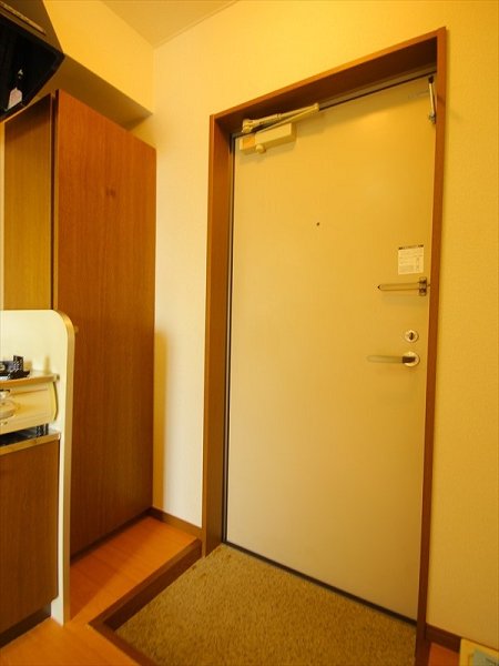 ブリリアント・アイ 玄関