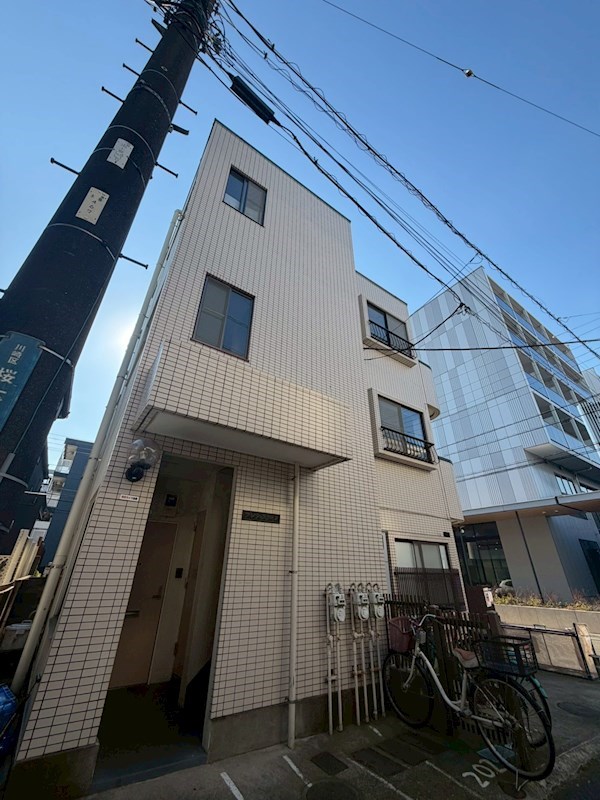 プレシャスナイン 203号室 外観