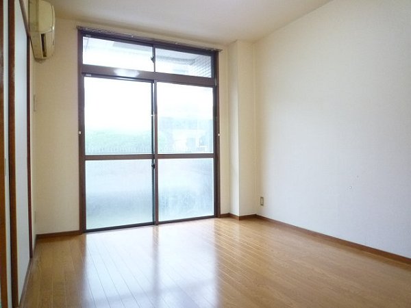 プレシャスナイン ベッドルーム