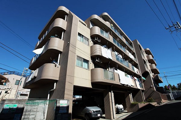 リバーヒルズマンション 外観