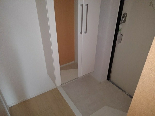 グランデ　ピーノ　大師 玄関