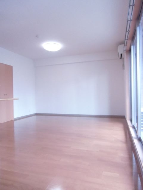 CASA　LIVERTA リビング