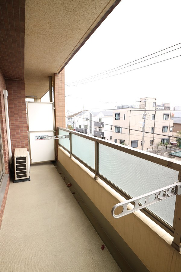 CASA　LIVERTA ベランダ