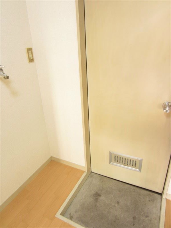 コーポトモ 玄関