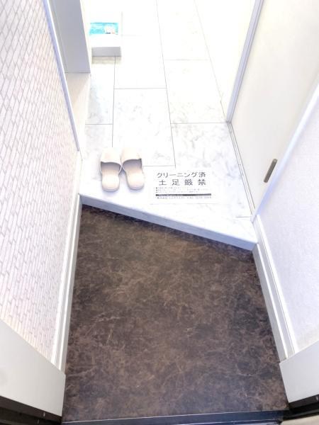 ヒルズ浜町 玄関