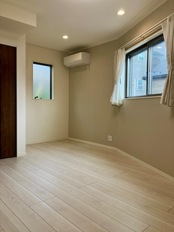 六角橋戸建 玄関