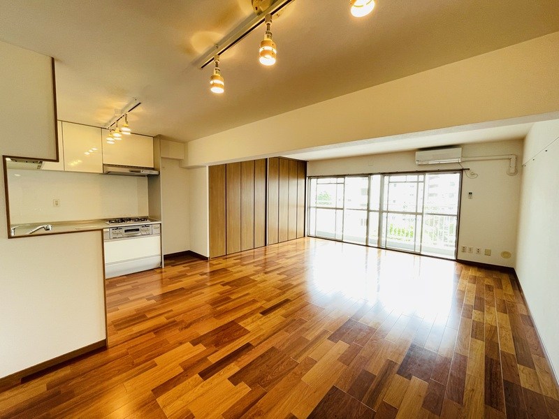 港南台駅前プラザ リビング