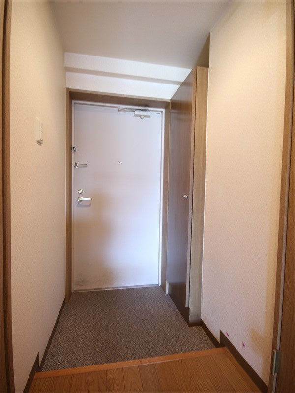 シャンテ薫 玄関