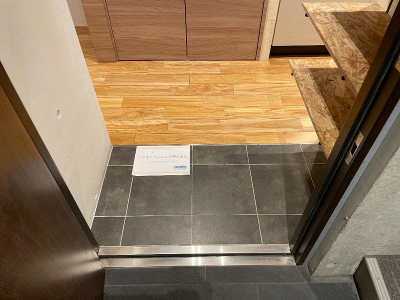 フィリップ藤崎 玄関