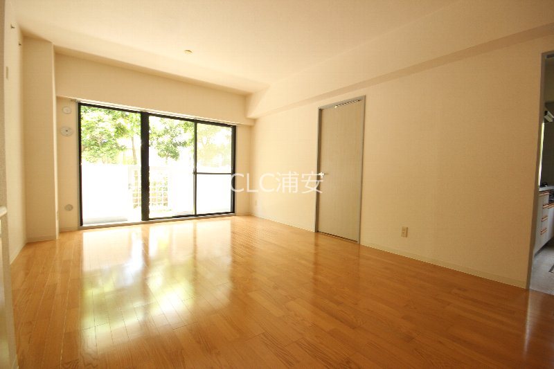 コスモプラザ行徳 リビング