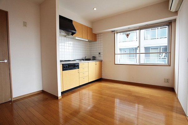 イーストフラット リビング