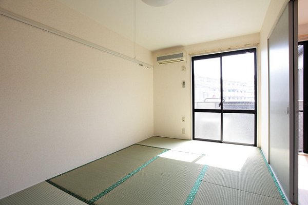 エムフラット ベッドルーム