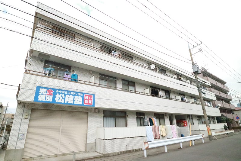 ロイヤル鈴木 外観