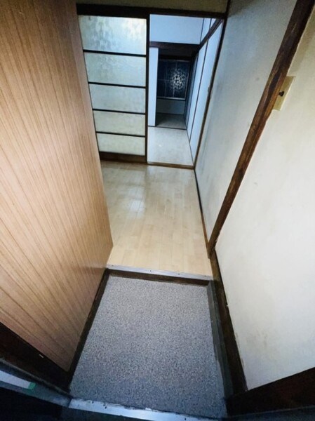 プラザ鶴見 玄関