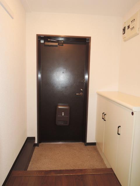 サニーテラス西寺尾 玄関