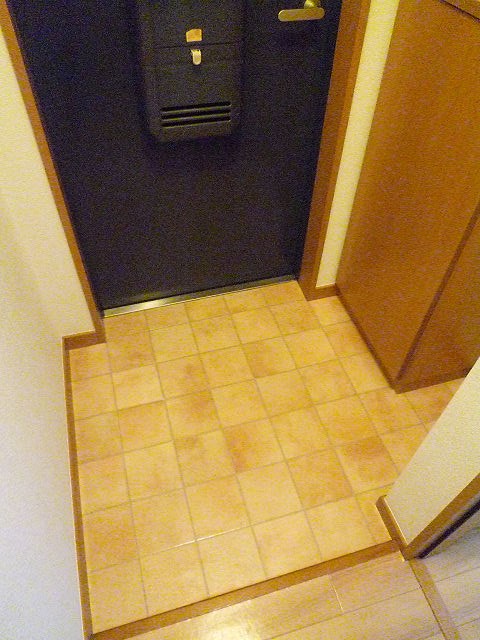 ヴィラージュエスト 玄関