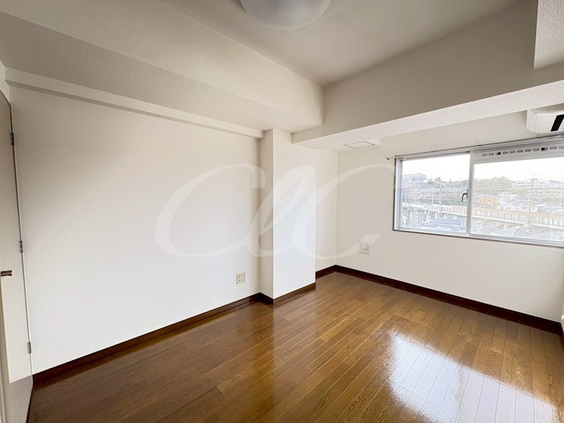 サンピア杉田 ベッドルーム