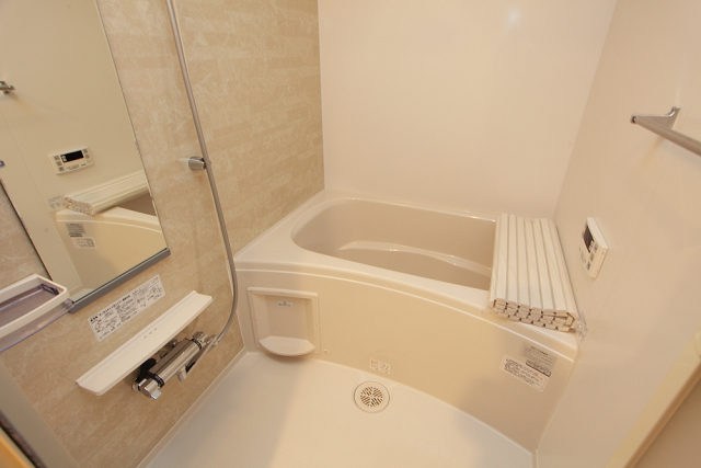 メゾンロッシュ 風呂画像